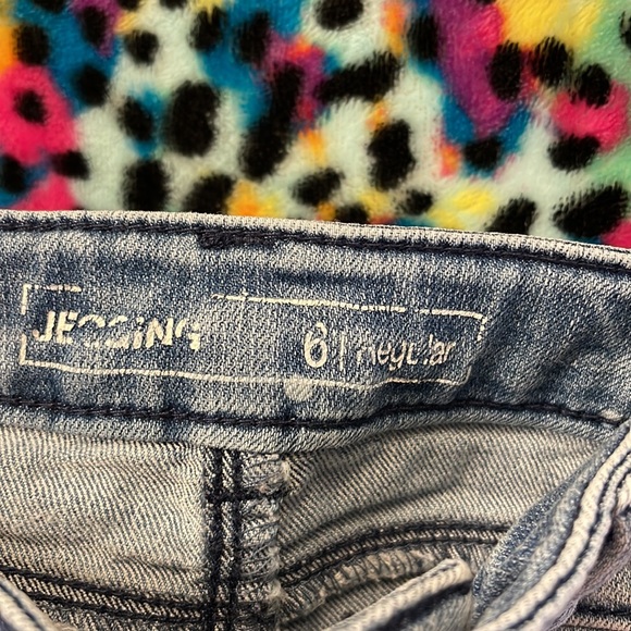 3 FOR 1 price!•~GIRLS~• Bundle ~ Isaac Mizrahi Hoodie, jeans/jeggings + tank top - Picture 10 of 13